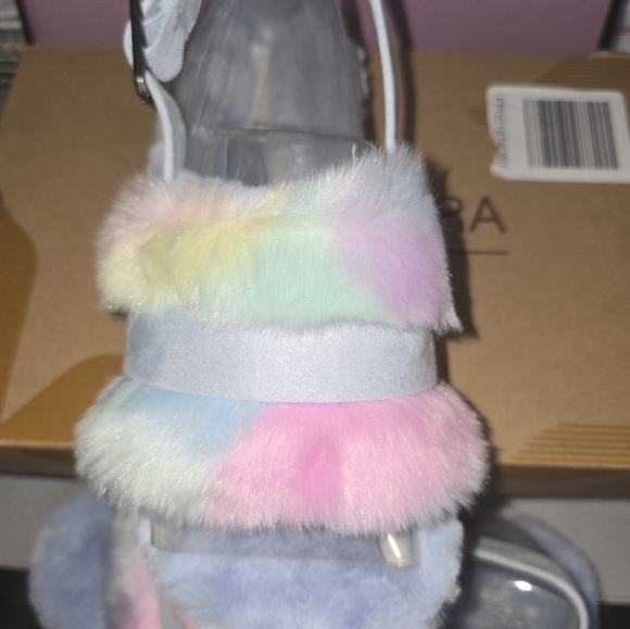 Koolaburra by Ugg multi color slipper/sandals, size 8-new w/box - Picture 3 of 8